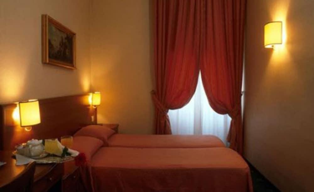 Hotel Astoria Garden Roma Ngoại thất bức ảnh