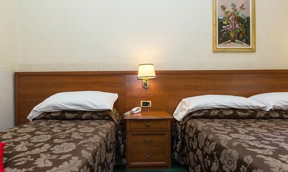 Hotel Astoria Garden Roma Ngoại thất bức ảnh