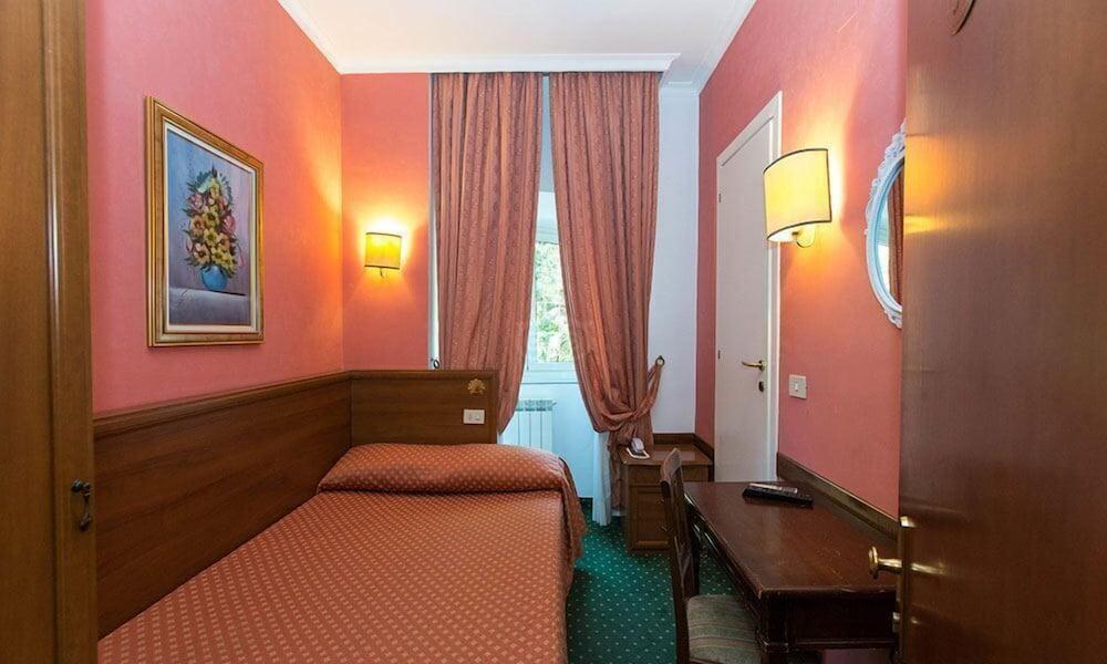 Hotel Astoria Garden Roma Ngoại thất bức ảnh